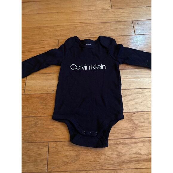 Bundle of 4 Calvin Klein/Child of Mine mixed neutral 6 - 12 month baby one piece - Picture 5 of 7
